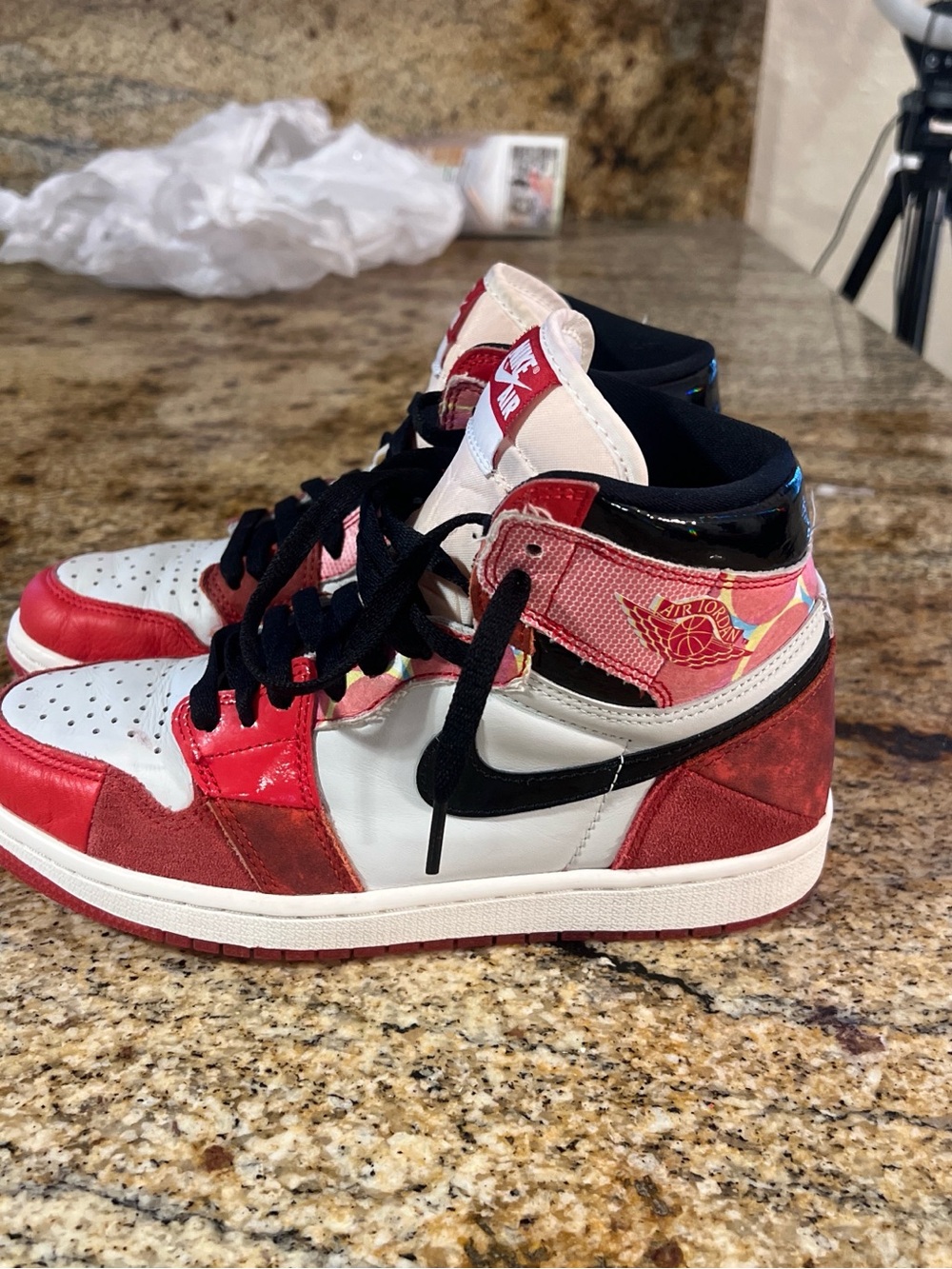 Nike Air Jordan 1 Mid White Black Red with Pink Details Size 7